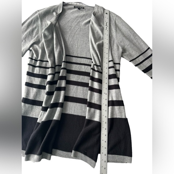 Cable & Gauge L gray & black striped long sleeve open-front cardigan - Picture 7 of 10